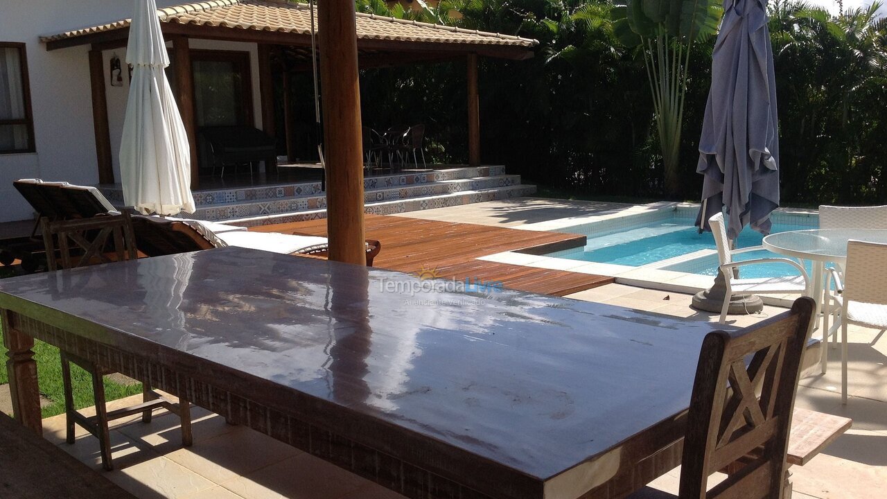 Casa para aluguel de temporada em Mata de São João (Imbassaí)