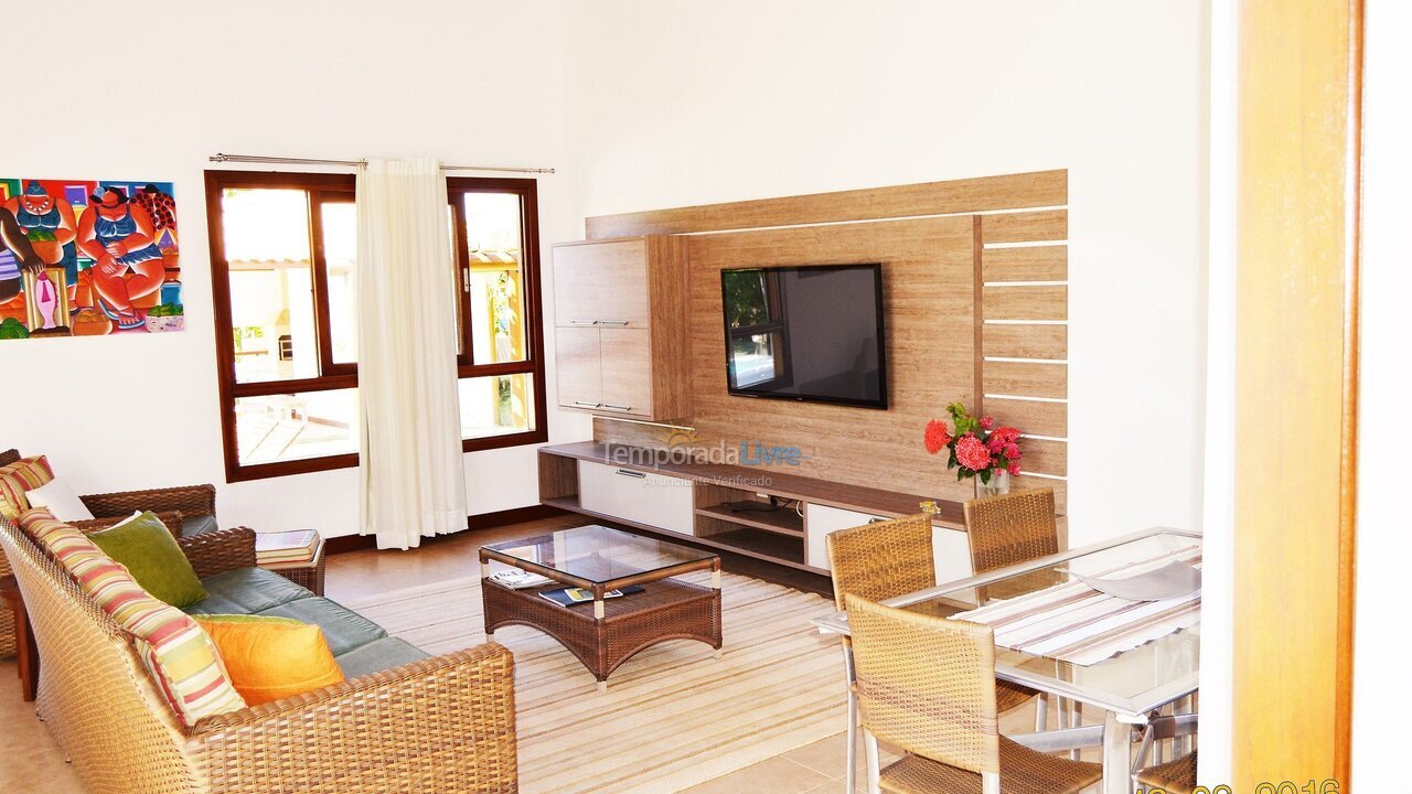 Casa para aluguel de temporada em Mata de São João (Imbassaí)