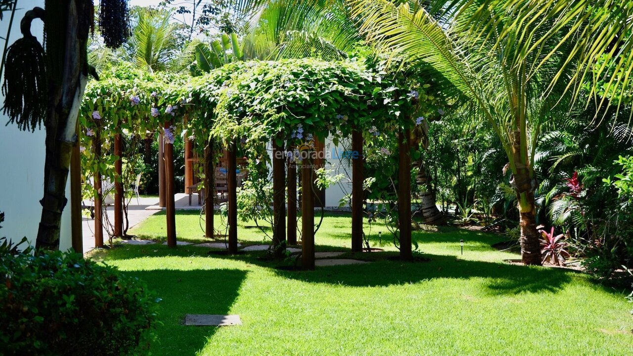 Casa para aluguel de temporada em Mata de São João (Imbassaí)