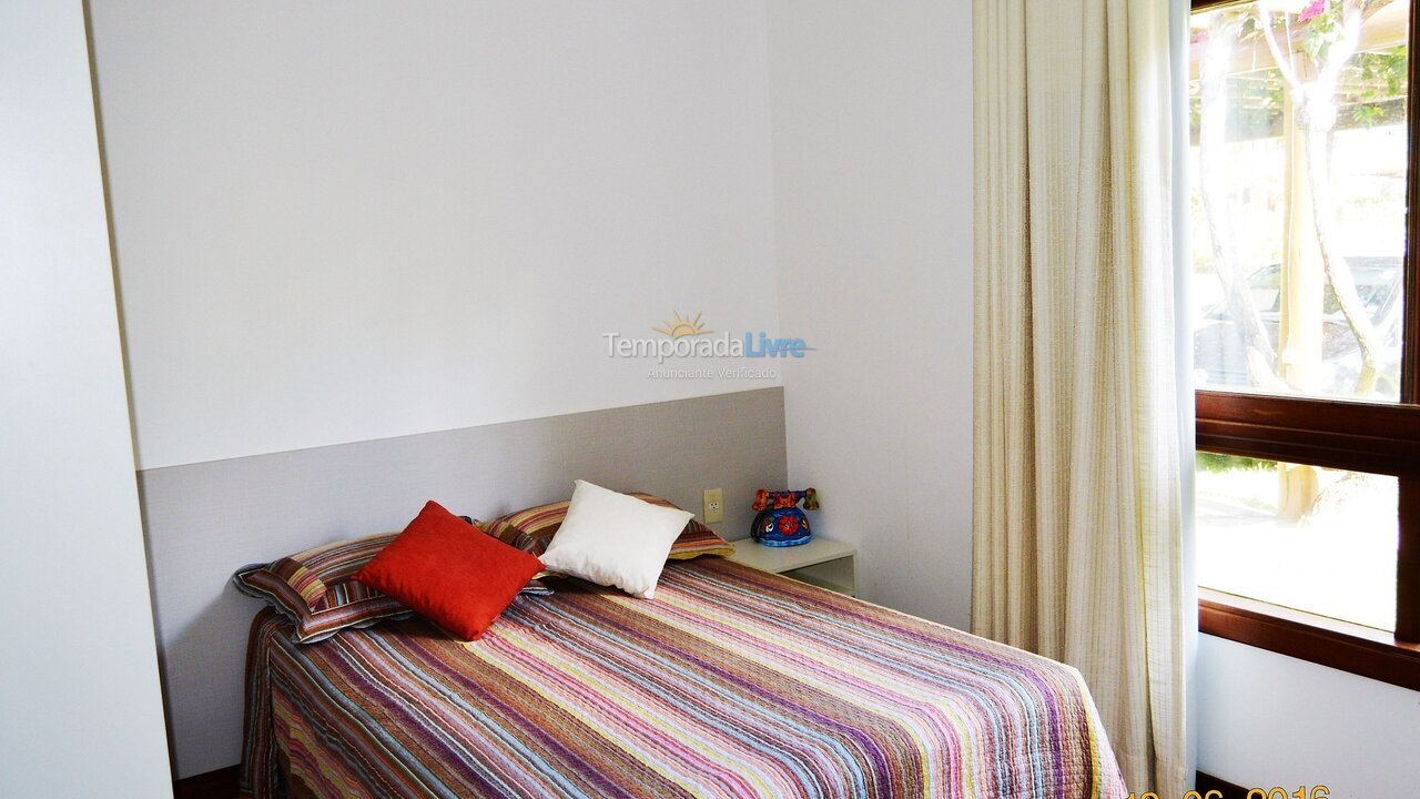 Casa para aluguel de temporada em Mata de São João (Imbassaí)