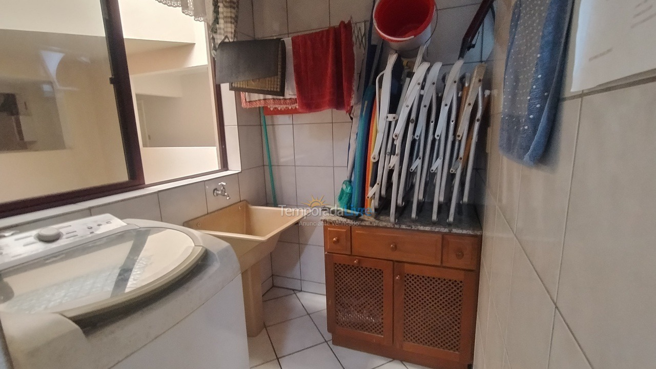 Apartment for vacation rental in Itapema (Meia Praia)