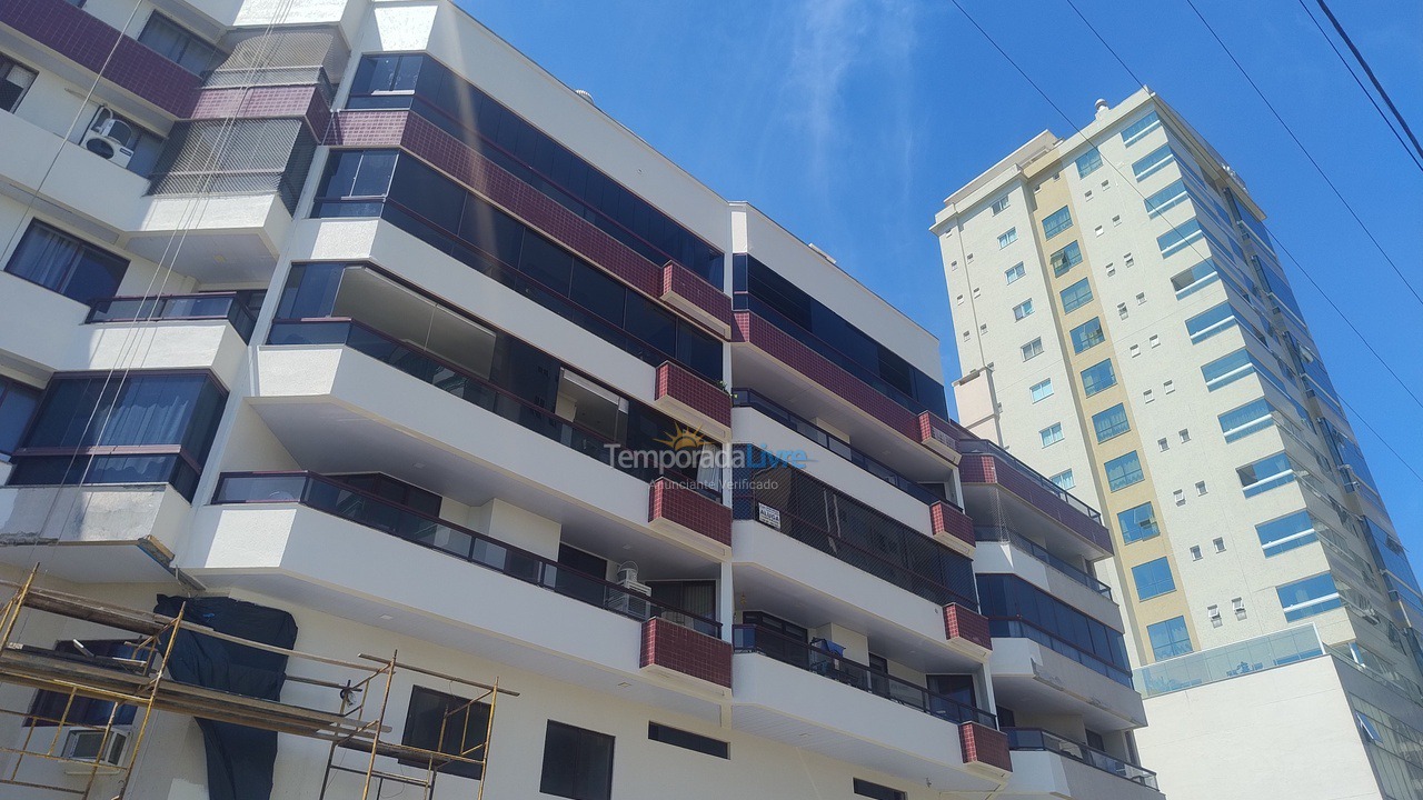 Apartment for vacation rental in Itapema (Meia Praia)