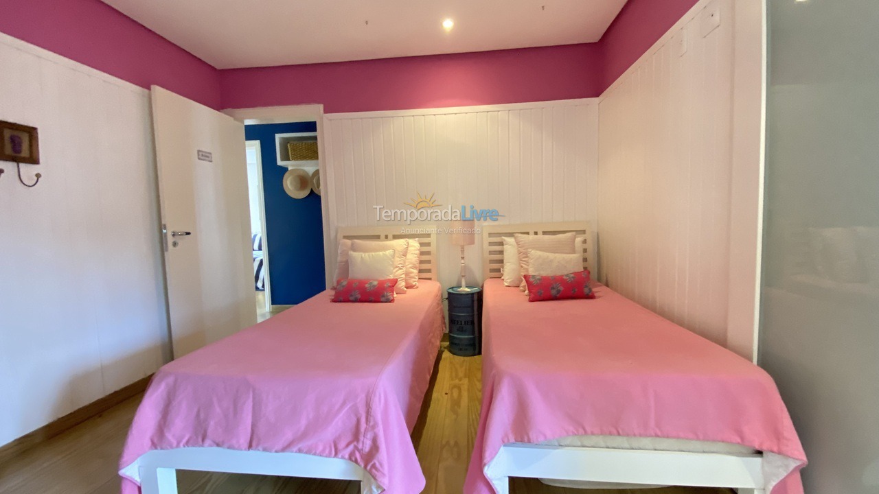 Casa para alquiler de vacaciones em São Sebastião (Praia da Baleia)