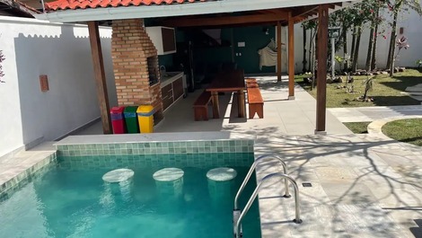 Harmoniously integrated with the natural landscape of Maresias beach.