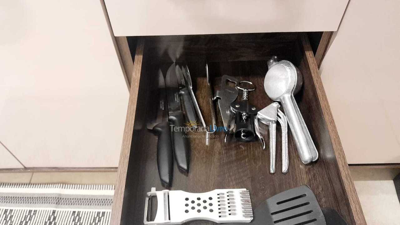 Apartamento para aluguel de temporada em Praia Grande (Vila Tupi)