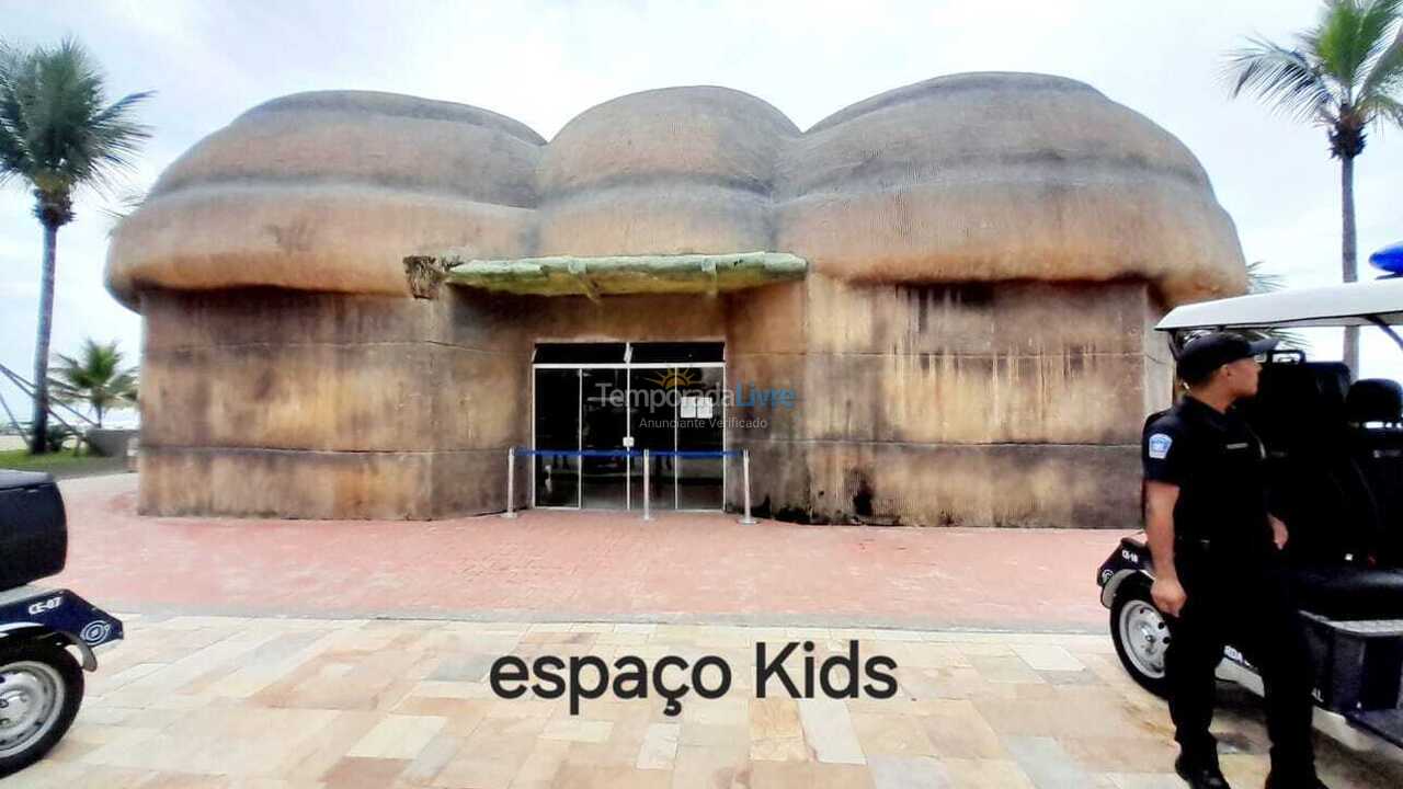 Apartamento para aluguel de temporada em Praia Grande (Vila Tupi)