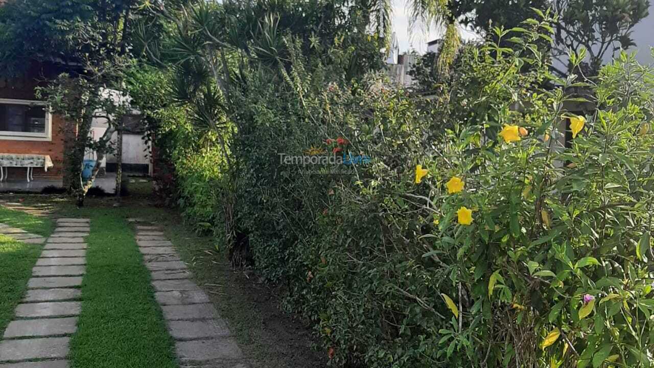 Casa para aluguel de temporada em Ubatuba (Lagoinha)