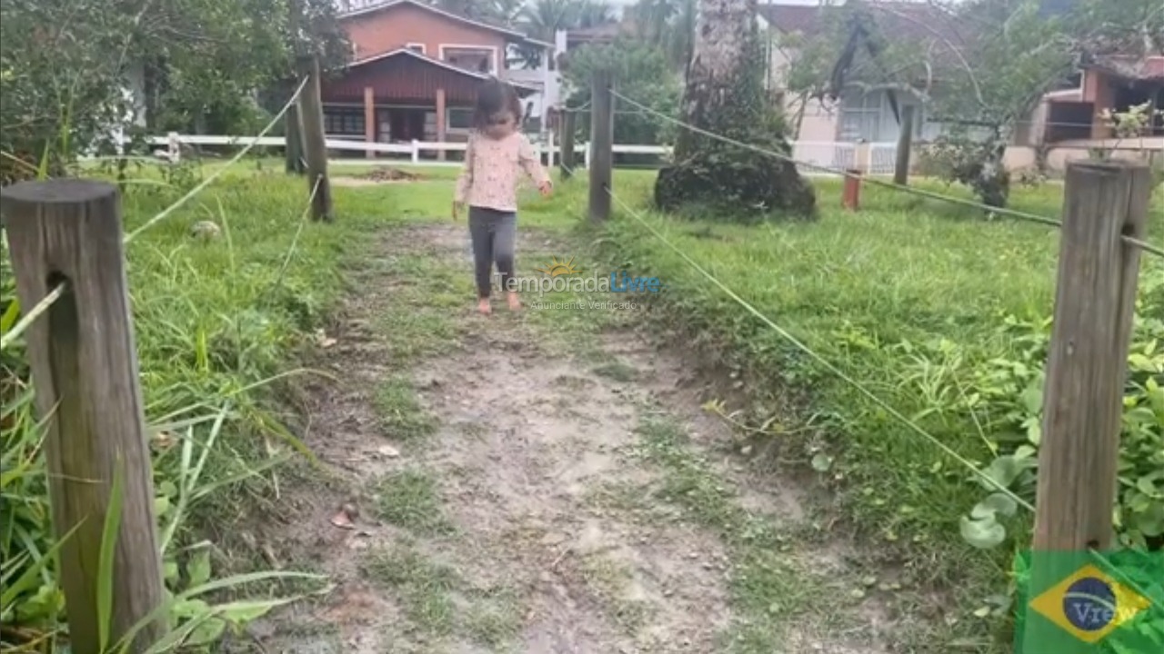 Casa para aluguel de temporada em Ubatuba (Lagoinha)