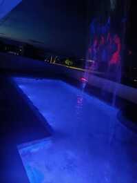 Country house in the largest dam in Brazil gated community