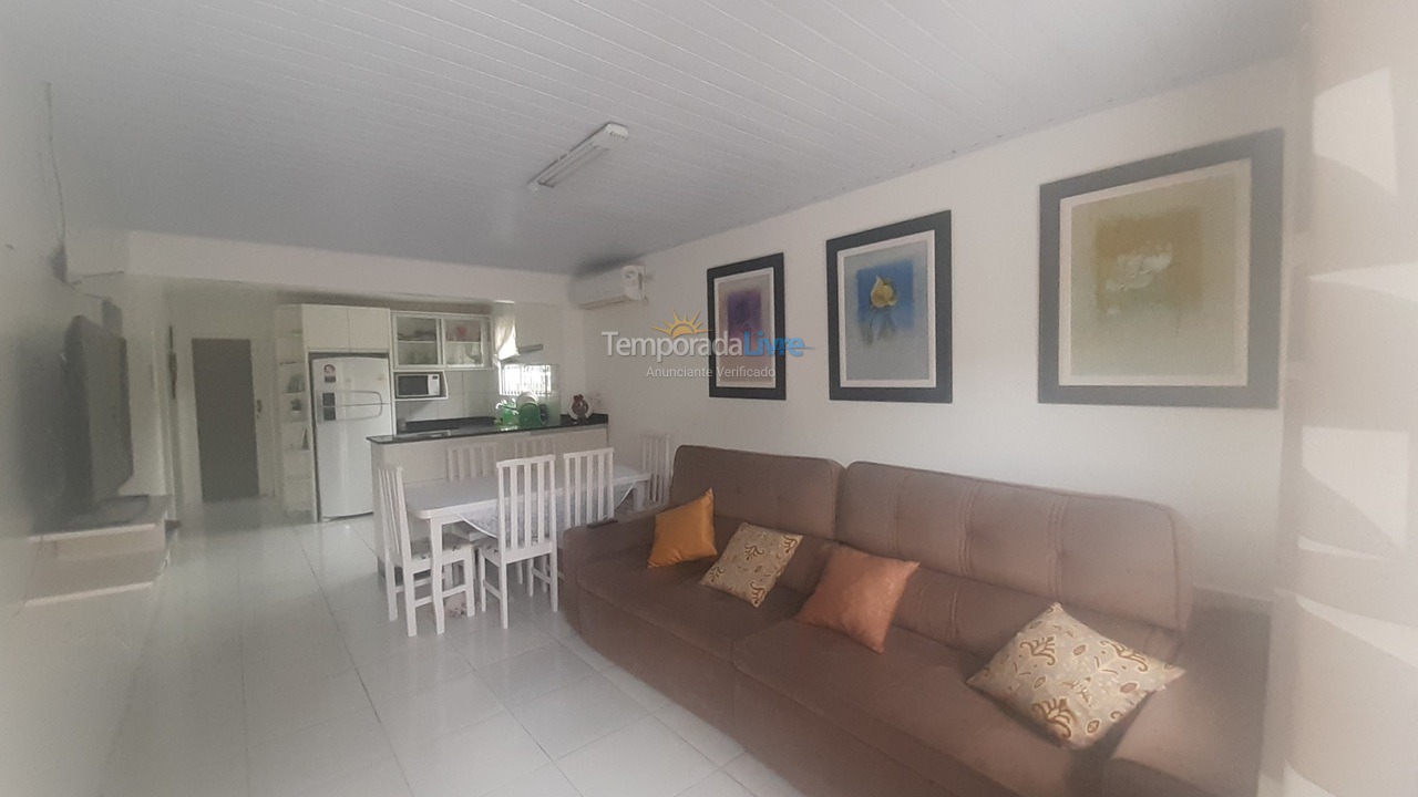 Casa para aluguel de temporada em Porto Belo (Praia de Porto Belo)