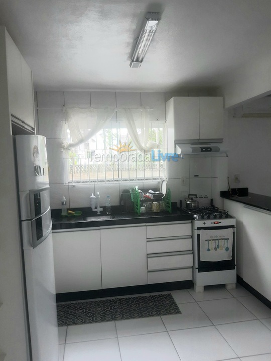 Casa para aluguel de temporada em Porto Belo (Praia de Porto Belo)