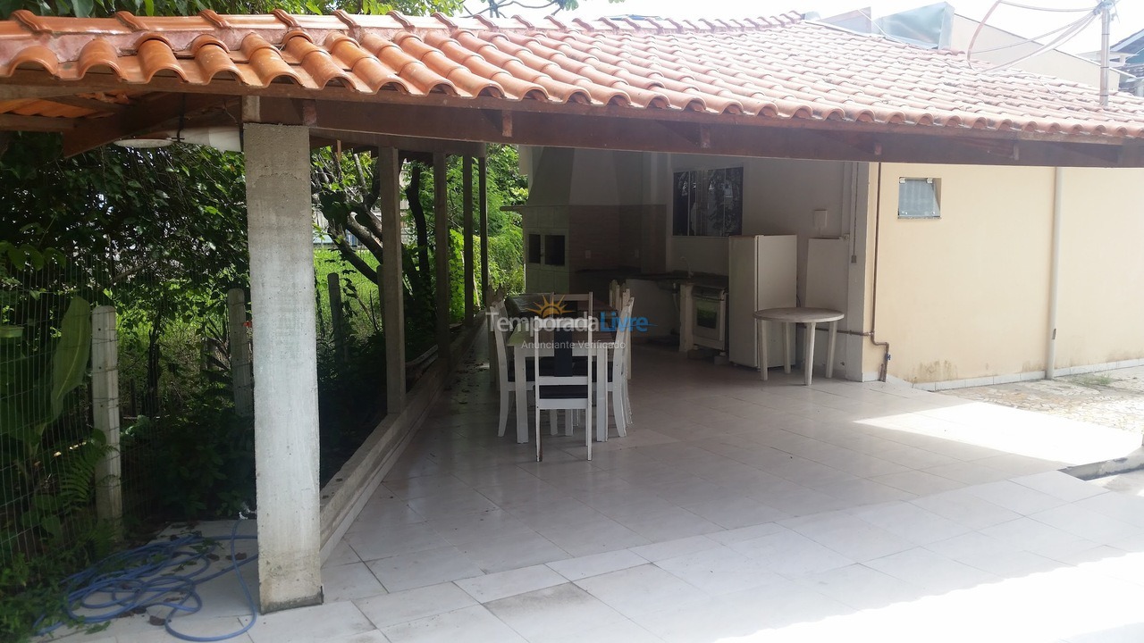 Casa para aluguel de temporada em Porto Belo (Praia de Porto Belo)