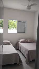 Casa ao toque do mar.