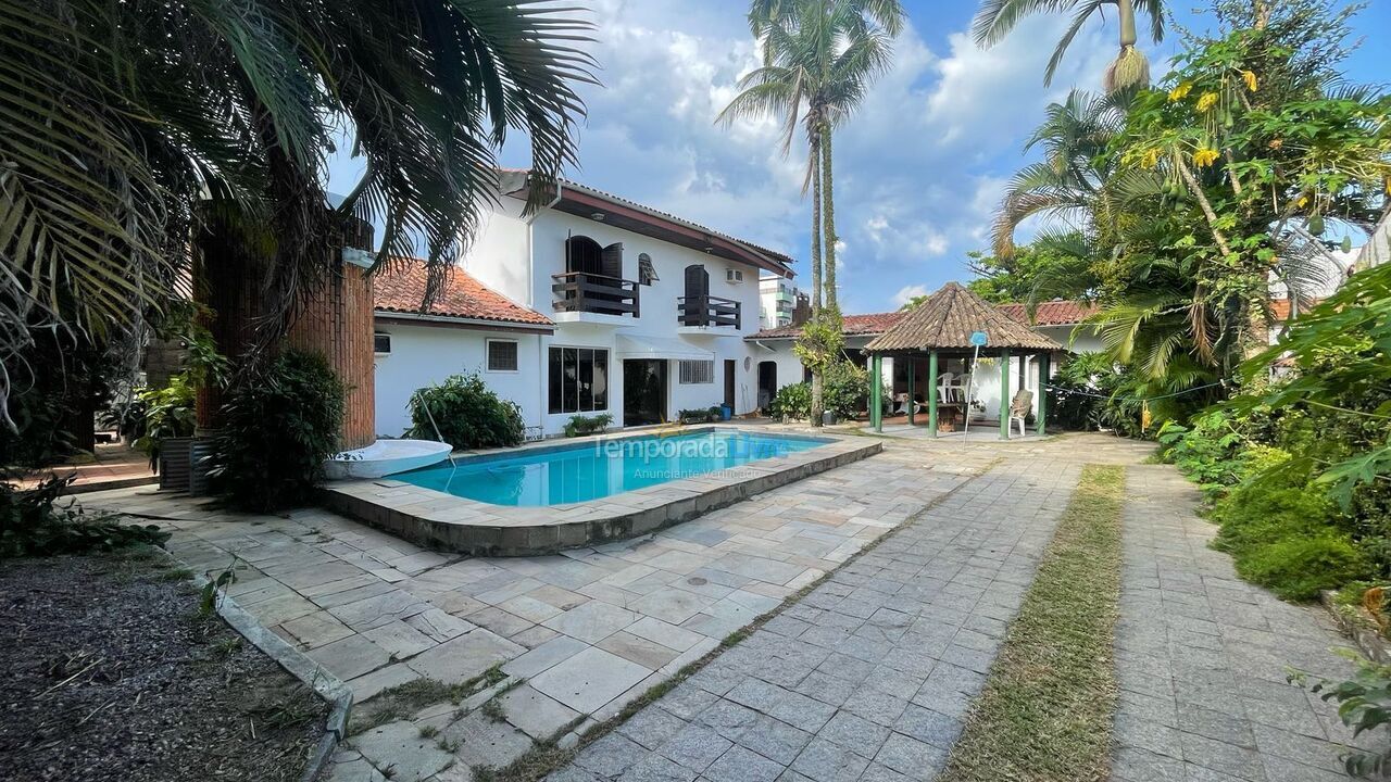 Casa para alquiler de vacaciones em Guarujá (Enseada)