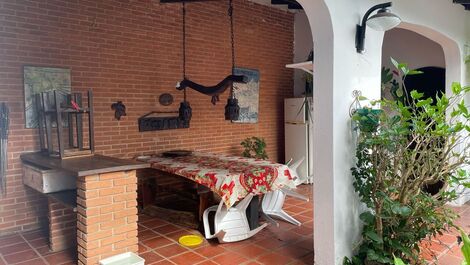 Alquilo Casa por Temporada P / Grupo de hasta 20 Personas y Familia