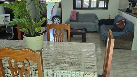 450 m from the beach, everything close to the market, etc...