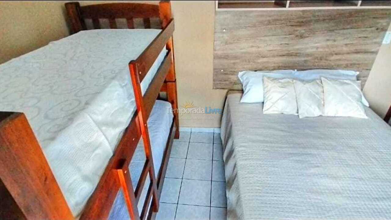 Apartamento para aluguel de temporada em Praia Grande (Vila Mirim)