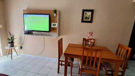 Apto aconchegante e arejado apenas 50 mts da praia em Vila Mirim - PG