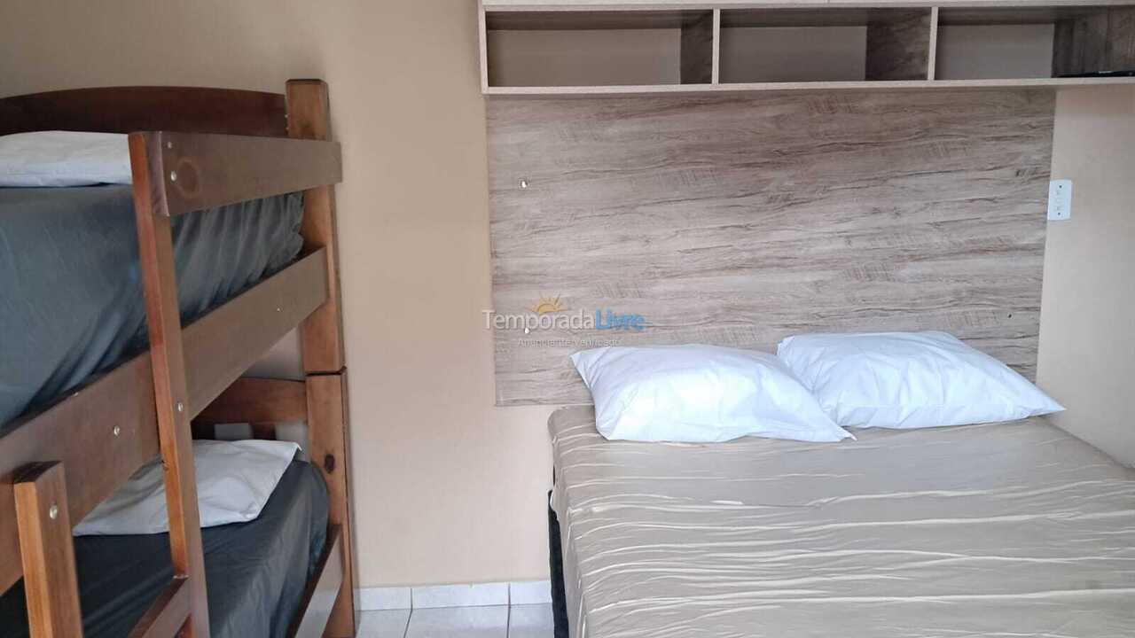 Apartamento para aluguel de temporada em Praia Grande (Vila Mirim)