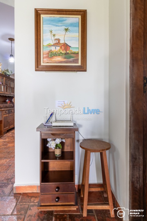 Casa para aluguel de temporada em Santa Branca (Jardim Santa Cecília)