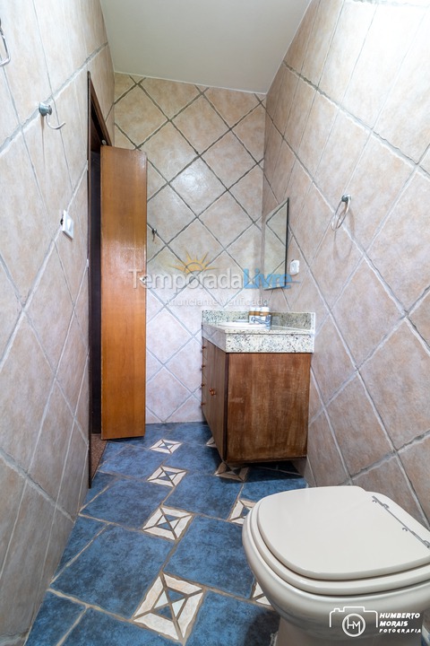 Casa para aluguel de temporada em Santa Branca (Jardim Santa Cecília)