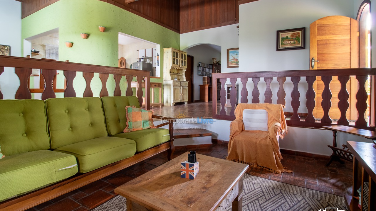 Casa para aluguel de temporada em Santa Branca (Jardim Santa Cecília)