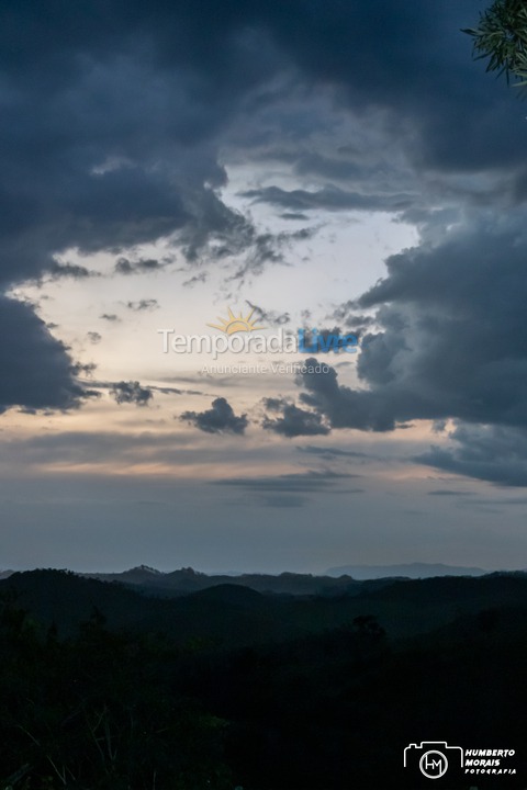 Casa para aluguel de temporada em Santa Branca (Jardim Santa Cecília)