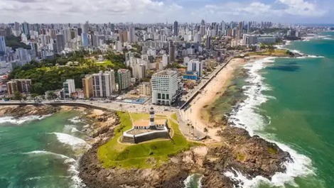 Luxo seguro apto em Salvador 10 min praia e carnaval da Barra