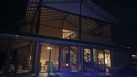 Casa ampla com piscina e Jacuzzi na Barra do Sahy, pertinho da praia