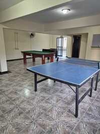 Apto 2 dorm, Vista lateral da praia 200m