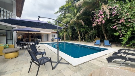 Spectacular house on the Riviera Large heated pool