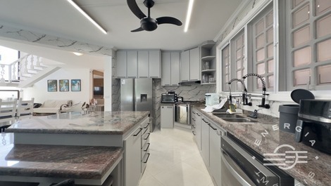 Spectacular house on the Riviera Large heated pool