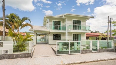 Casa para alugar em Governador Celso Ramos - Praia Grande