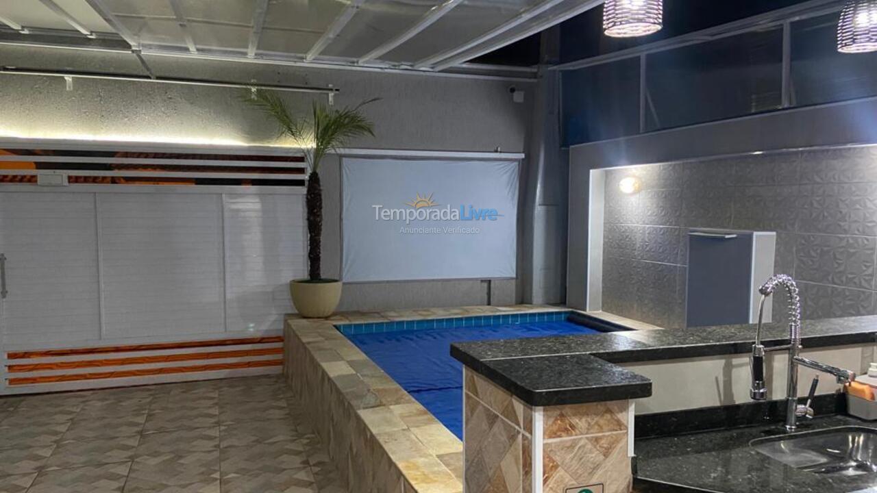 Casa para alquiler de vacaciones em Itanhaém (Jardim Suarão)