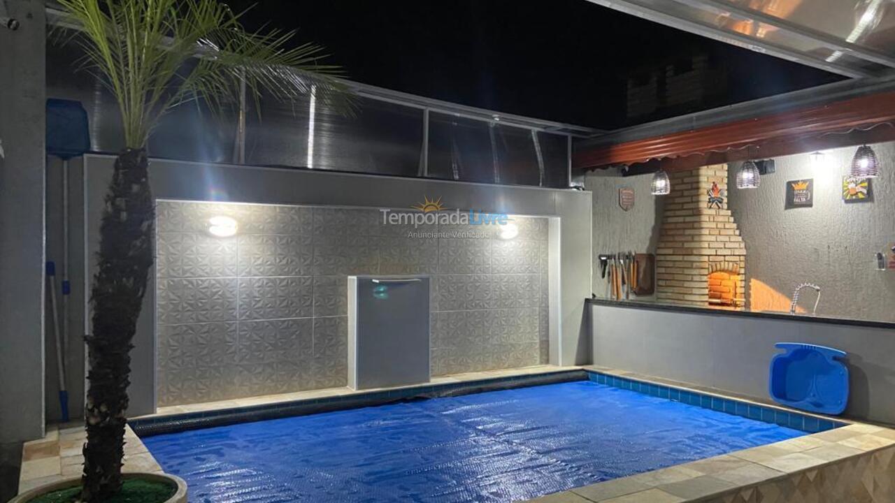 Casa para alquiler de vacaciones em Itanhaém (Jardim Suarão)