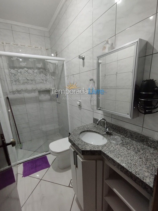 House for vacation rental in Caraguatatuba (Praia das Palmeiras)