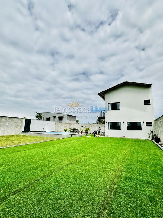 Casa para aluguel de temporada em Fundão (Praia Grande)