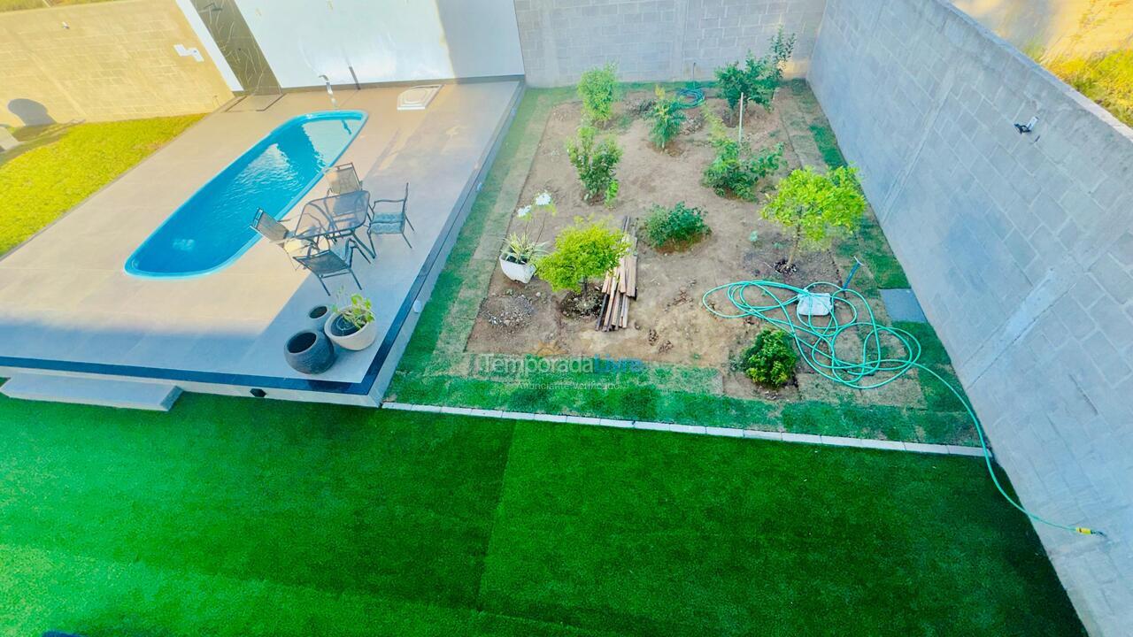 Casa para aluguel de temporada em Fundão (Praia Grande)