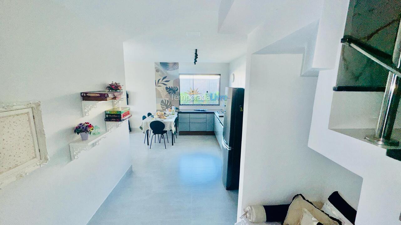 Casa para aluguel de temporada em Fundão (Praia Grande)