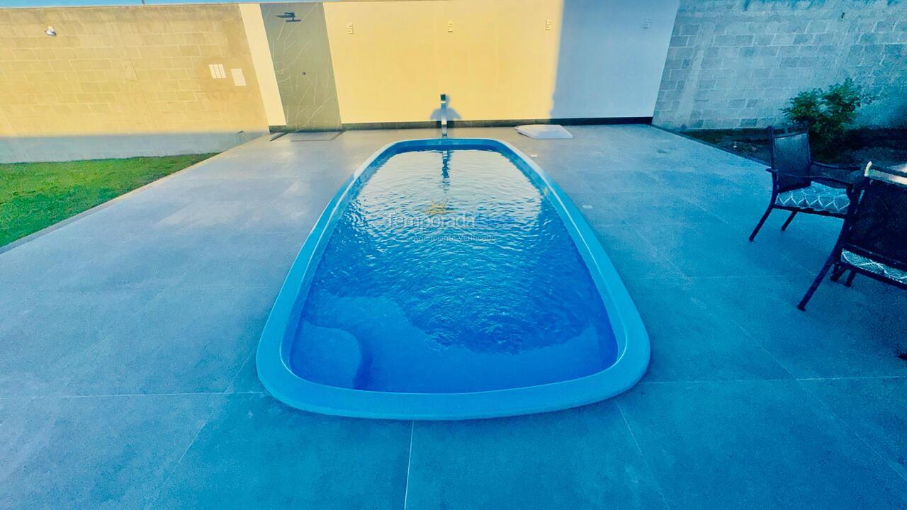 Casa para aluguel de temporada em Fundão (Praia Grande)