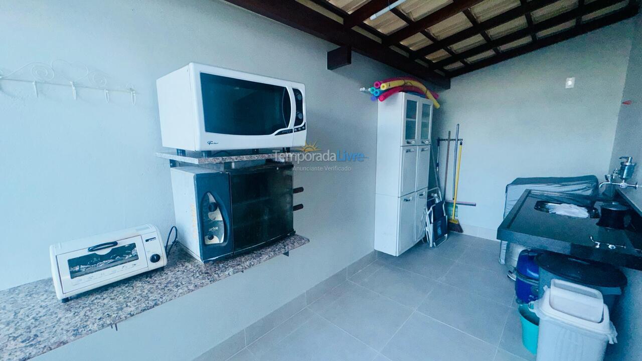 Casa para aluguel de temporada em Fundão (Praia Grande)