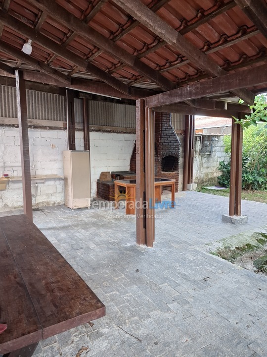 Casa para aluguel de temporada em Bertioga (Praia do Indaiá)