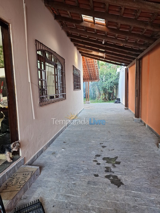 Casa para aluguel de temporada em Bertioga (Praia do Indaiá)