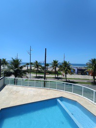 Beautiful Apartment Facing the Sea