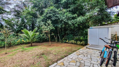 House with 4 suites, equipped with swimming pool, located in module 19 of Riviera