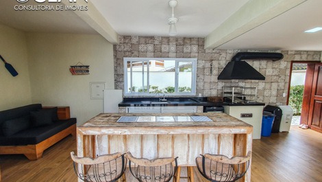 House with 4 suites, equipped with swimming pool, located in module 19 of Riviera