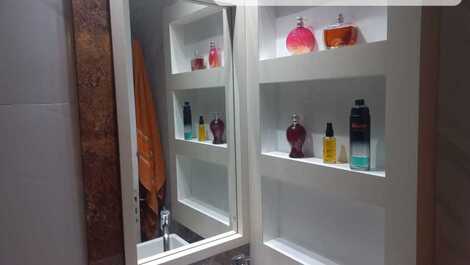 Casa top e segura em condomínio fechado