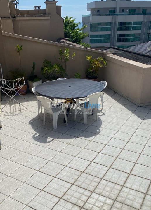 Apartamento para aluguel de temporada em Bombinhas (Praia de Bombas)