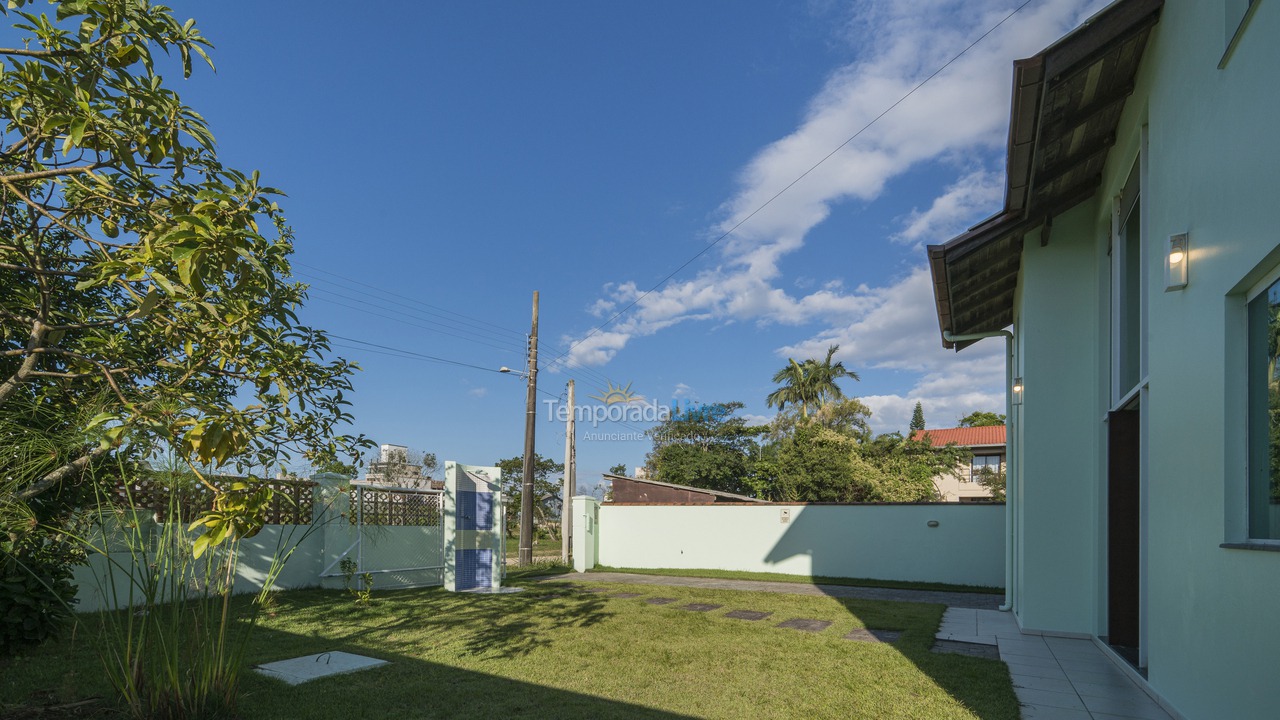 House for vacation rental in Bombinhas (Canto Grande)