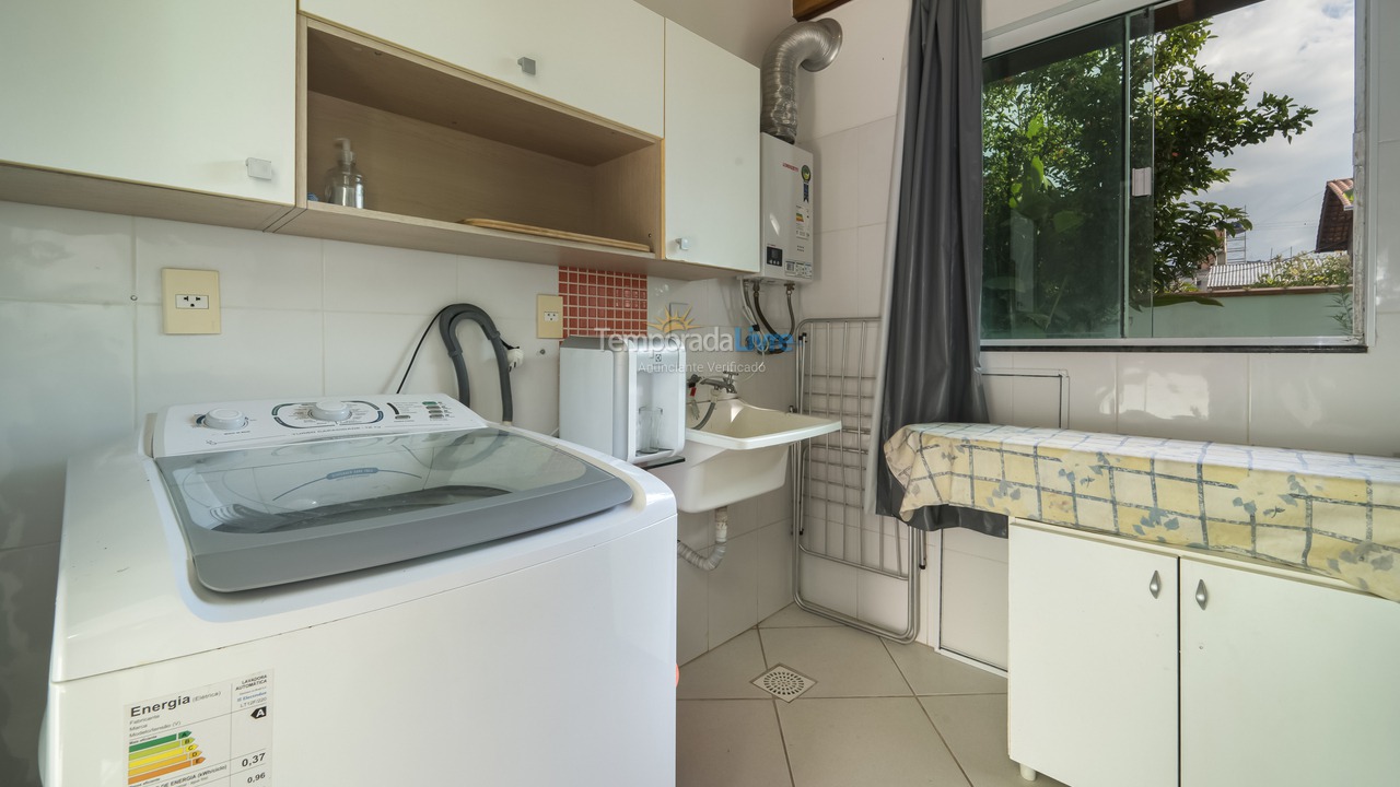 House for vacation rental in Bombinhas (Canto Grande)